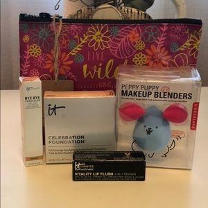 New never opened IT cosmetics